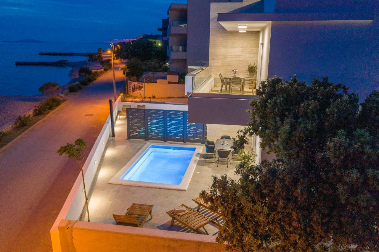 Villa Eni Apartments 1 มันเดร ภายนอก รูปภาพ