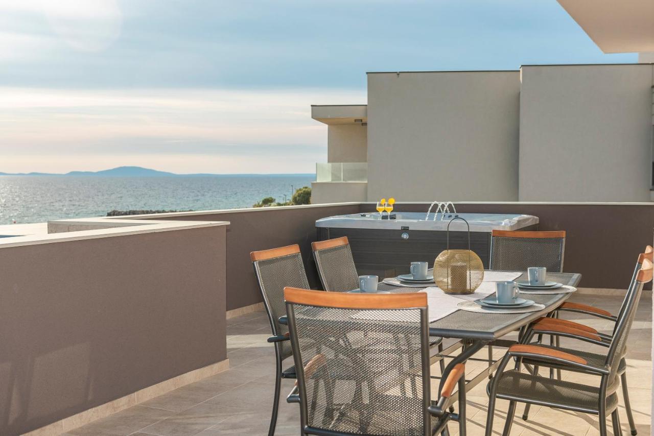 Villa Eni Apartments 1 มันเดร ภายนอก รูปภาพ